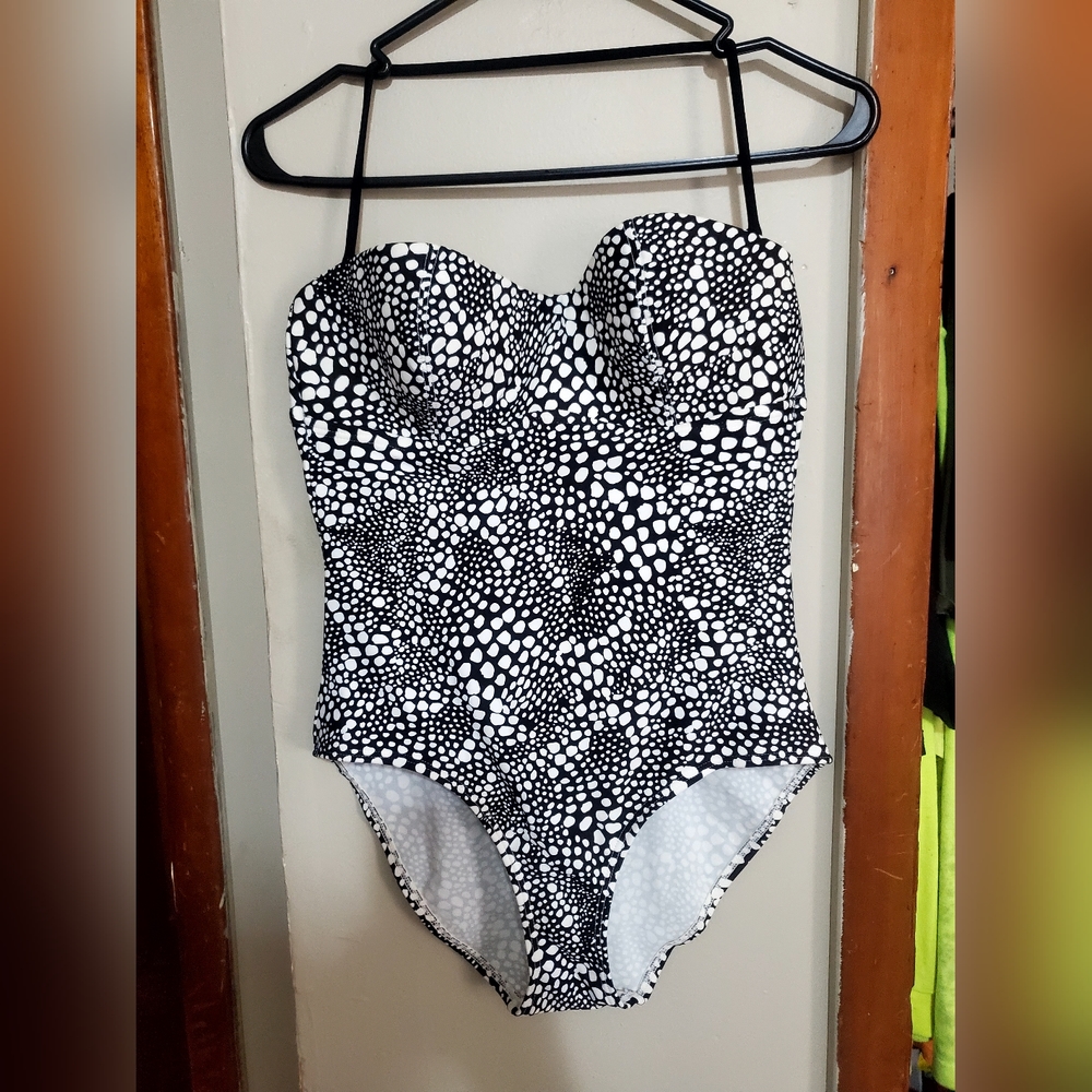 Bathing suit